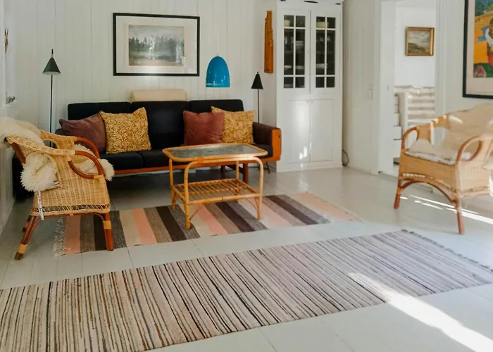Retro And Simplicity In Two Small By Arreso